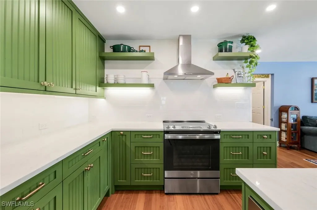 2319 Queens Way Naples FL 34112