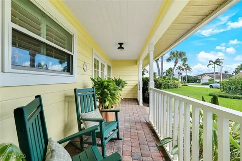 2319 Queens Way Naples FL 34112