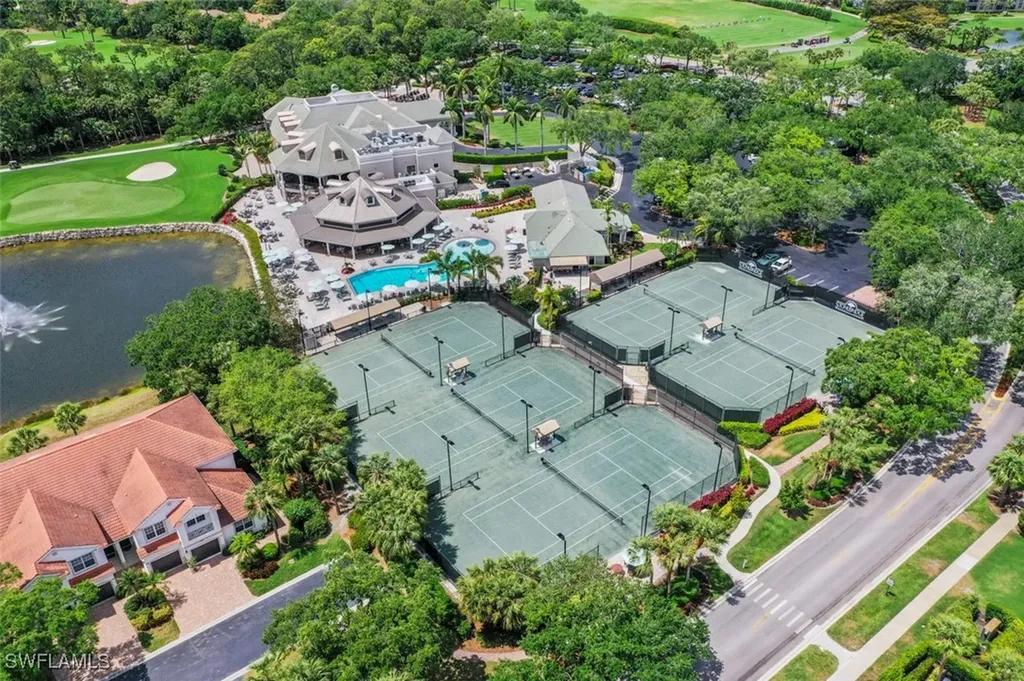 1920 Willow Bend Circle Naples FL 34109