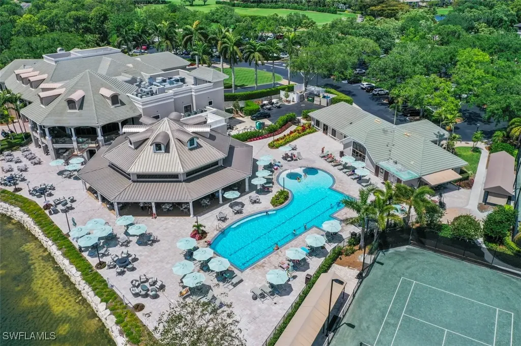 1920 Willow Bend Circle Naples FL 34109