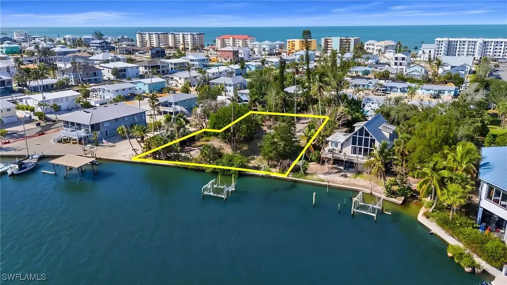 4851 Dolphin Lane Fort Myers Beach FL 33931