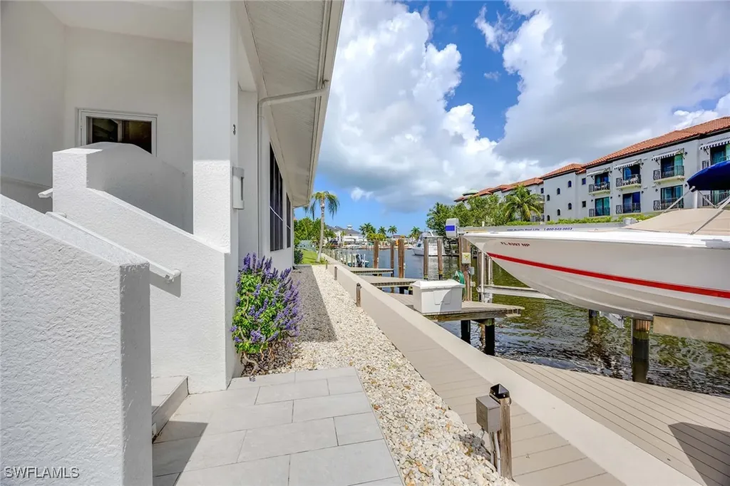 1395 Curlew Avenue Naples FL 34102