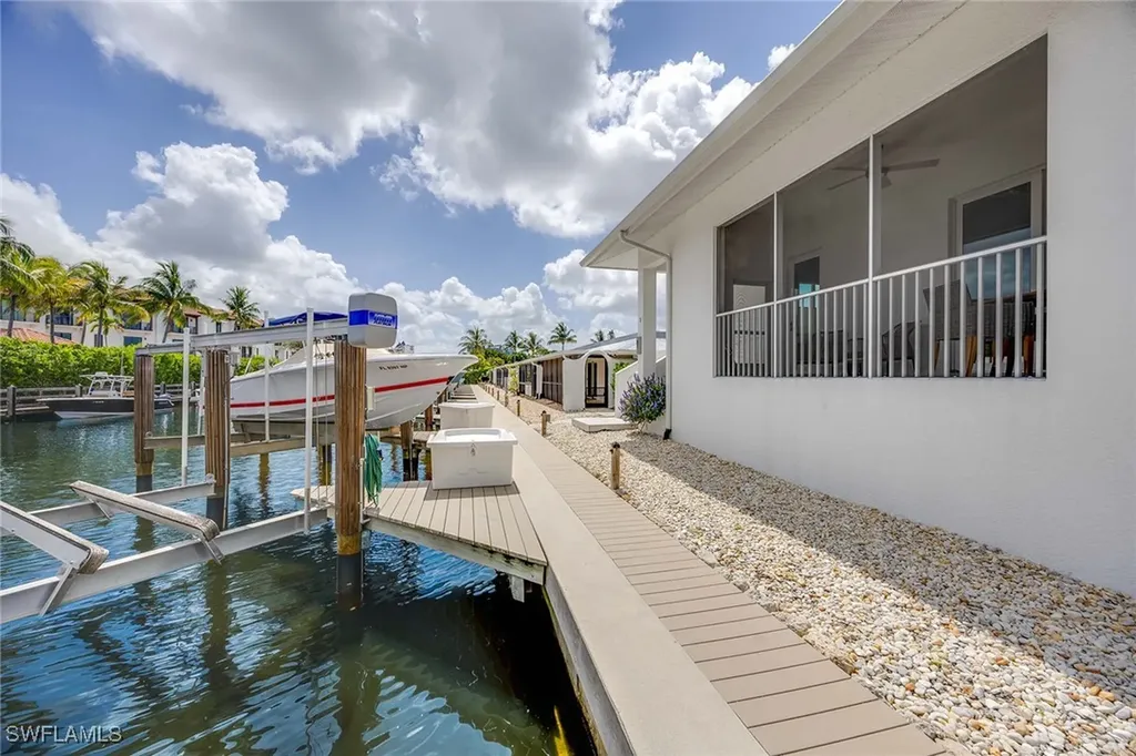 1395 Curlew Avenue Naples FL 34102
