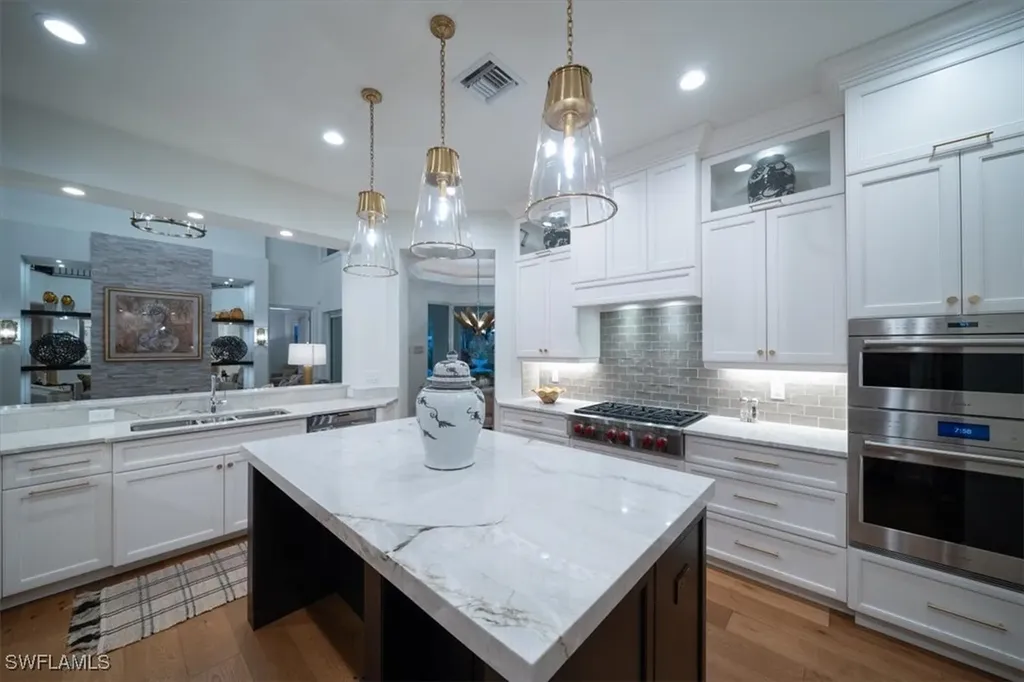 33 3rd Street S Naples FL 34102