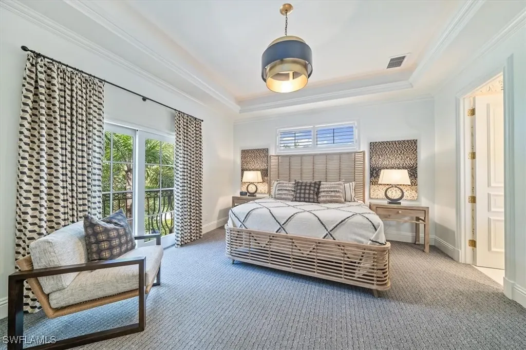 33 3rd Street S Naples FL 34102