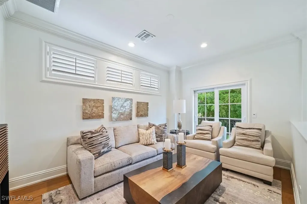 33 3rd Street S Naples FL 34102