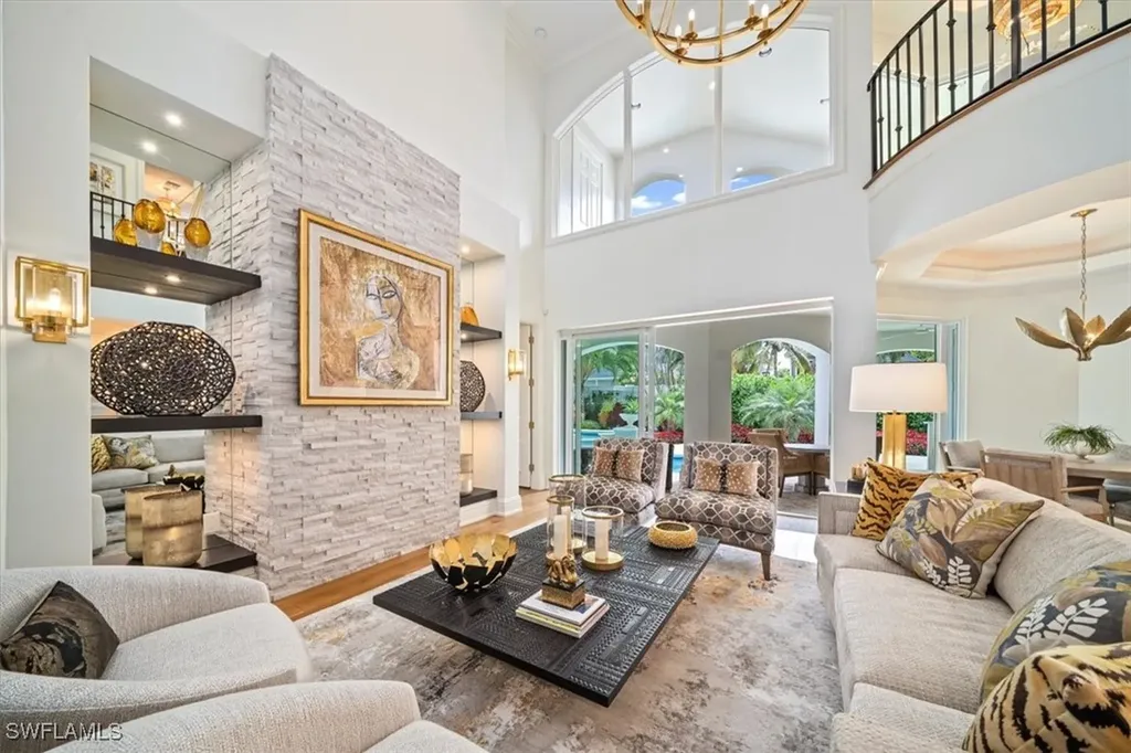 33 3rd Street S Naples FL 34102