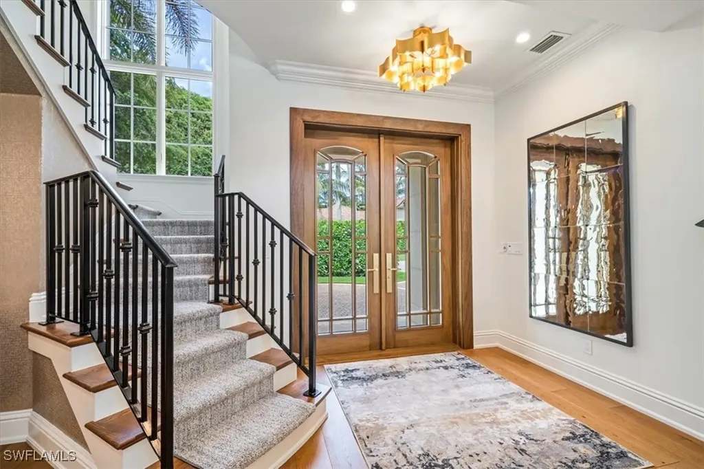 33 3rd Street S Naples FL 34102