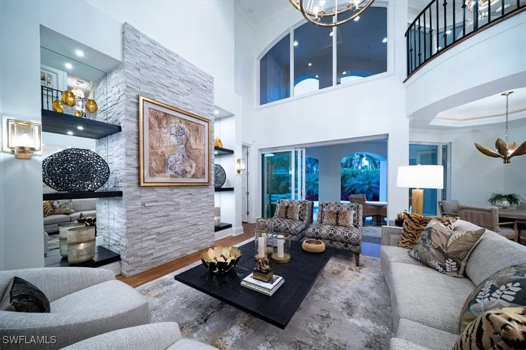 33 3rd Street S Naples FL 34102