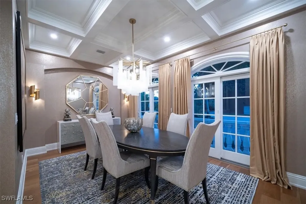 33 3rd Street S Naples FL 34102