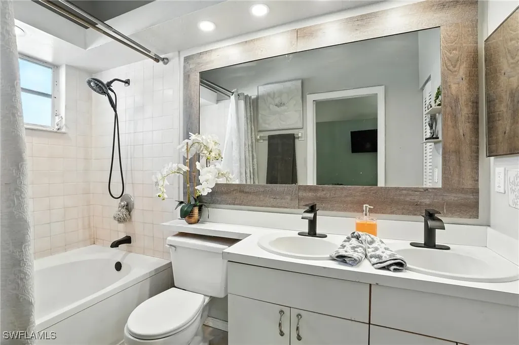 5242 17th Place SW Naples FL 34116