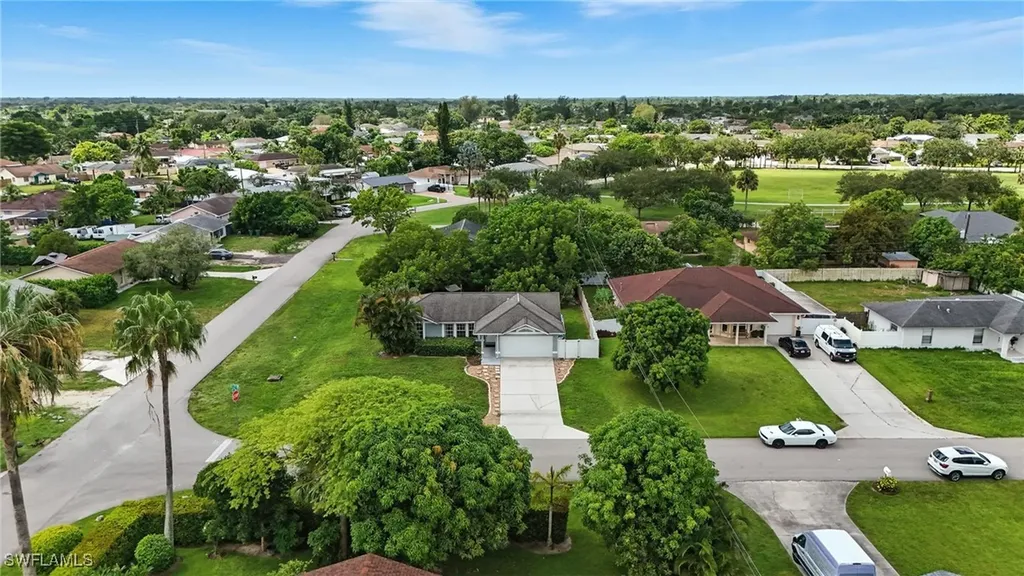 5242 17th Place SW Naples FL 34116