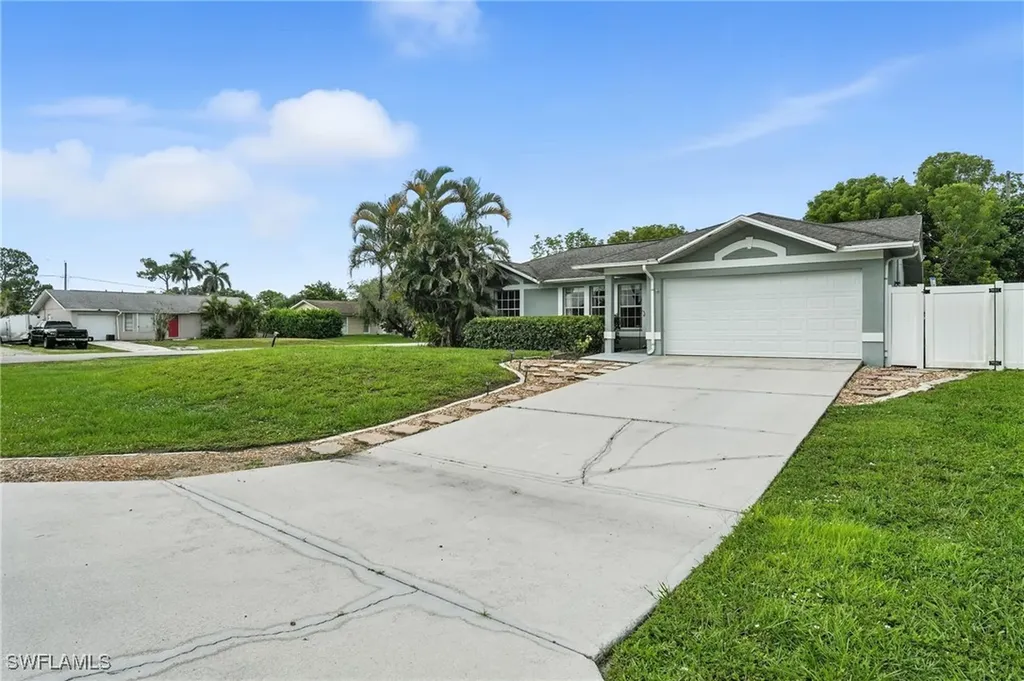 5242 17th Place SW Naples FL 34116