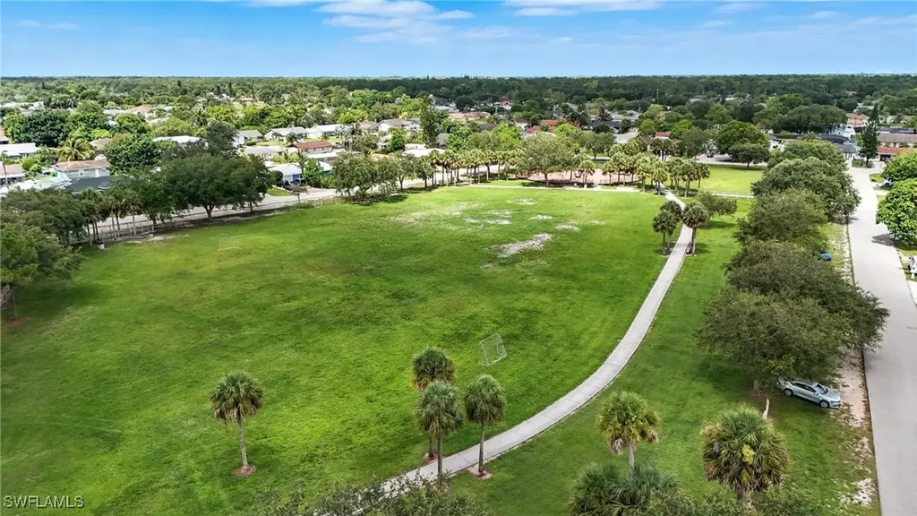 5242 17th Place SW Naples FL 34116