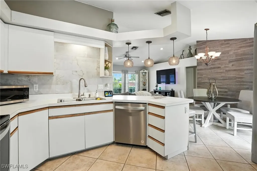 5242 17th Place SW Naples FL 34116