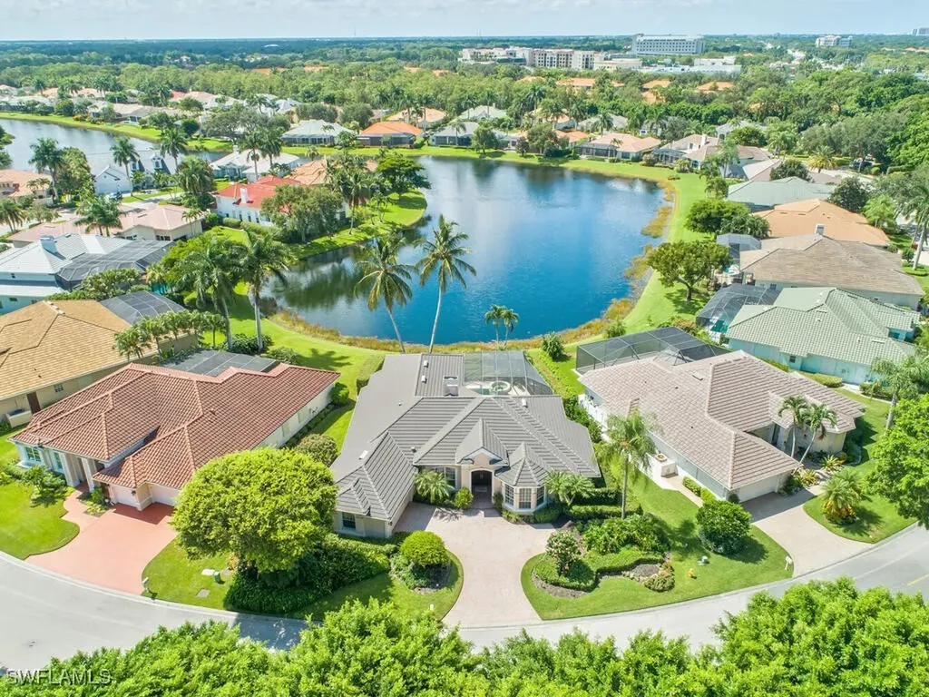 938 Spanish Moss Trail Naples FL 34108