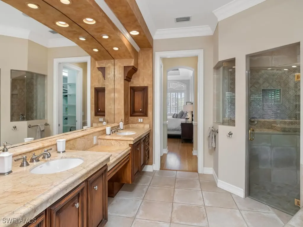 938 Spanish Moss Trail Naples FL 34108