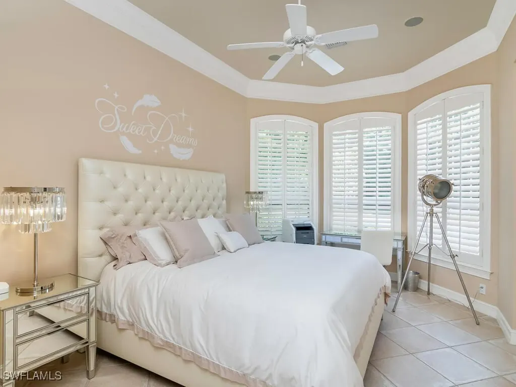 938 Spanish Moss Trail Naples FL 34108