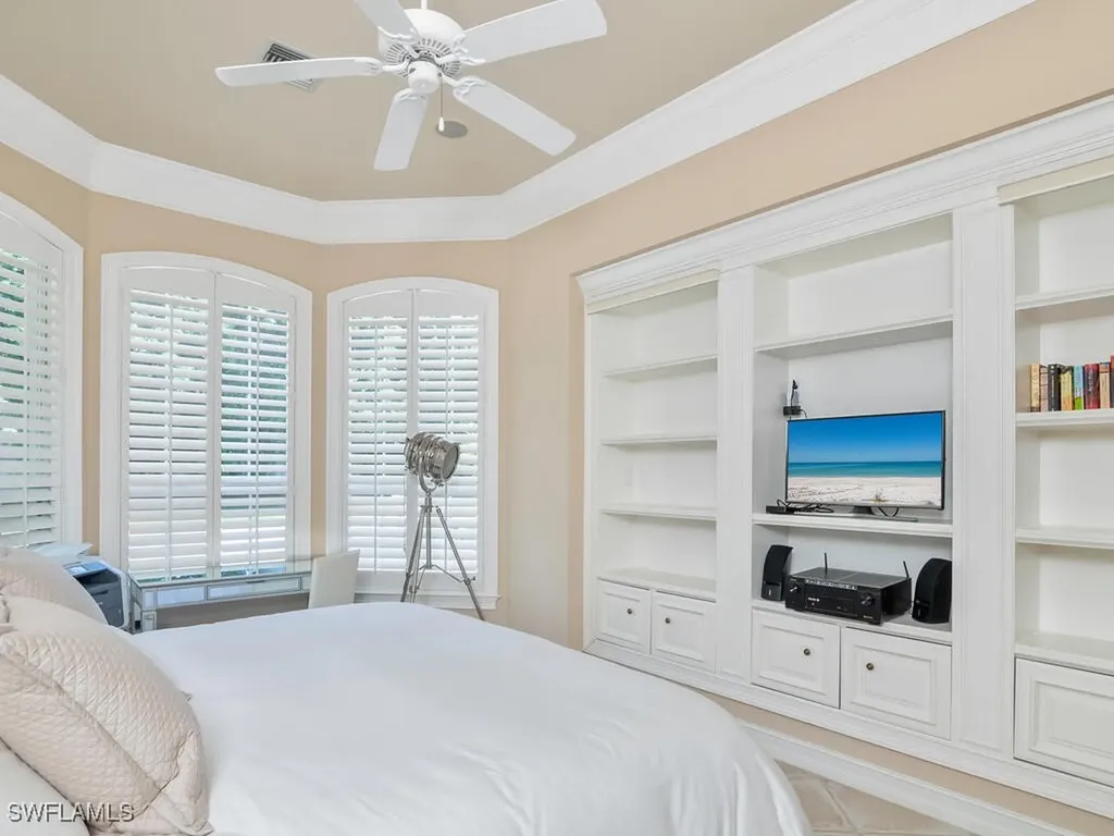 938 Spanish Moss Trail Naples FL 34108