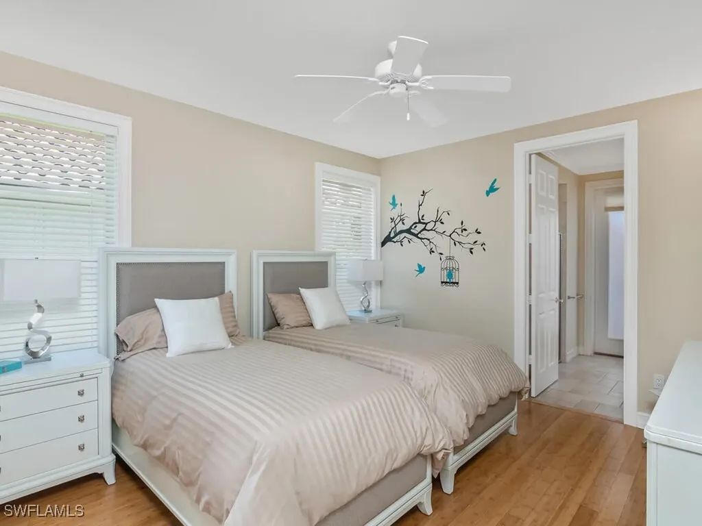 938 Spanish Moss Trail Naples FL 34108