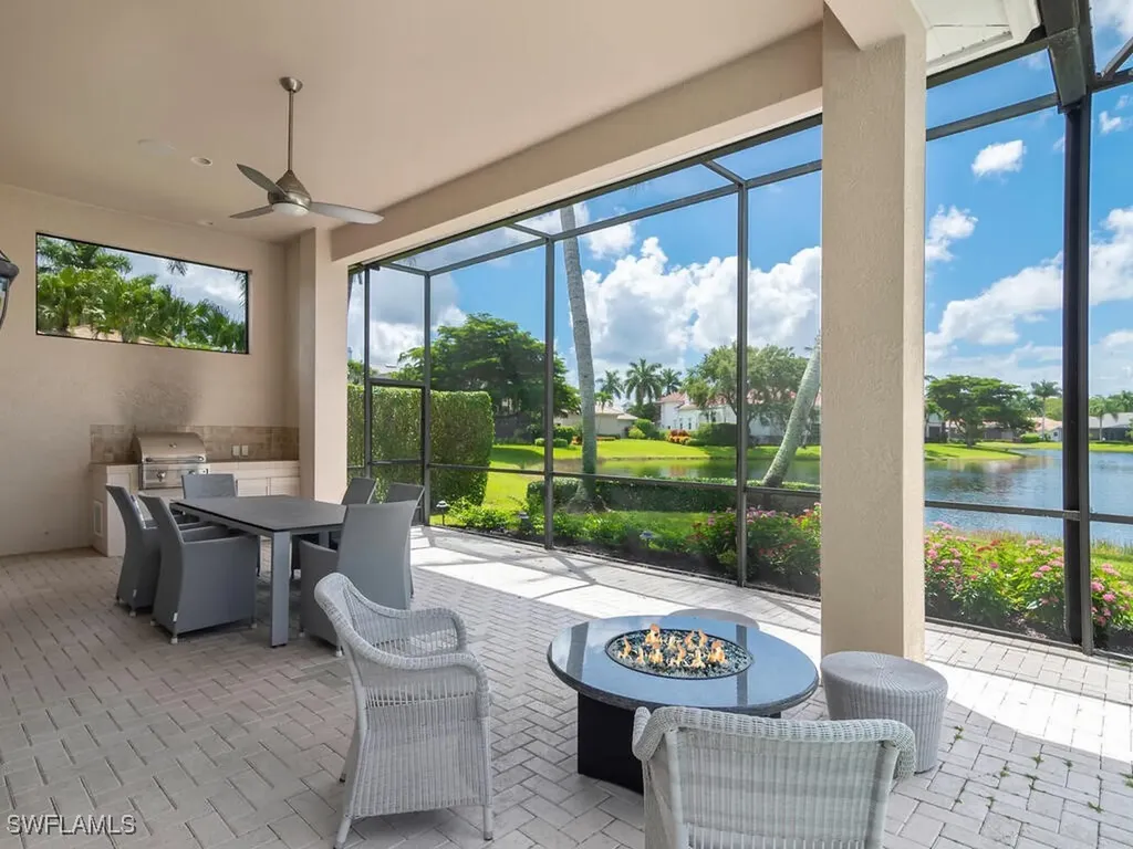 938 Spanish Moss Trail Naples FL 34108