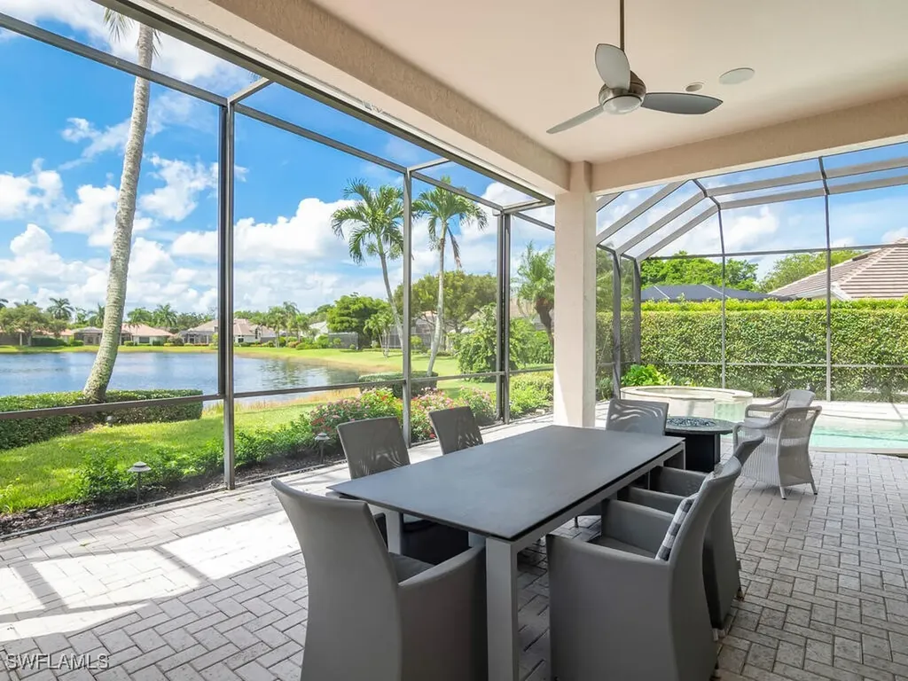 938 Spanish Moss Trail Naples FL 34108