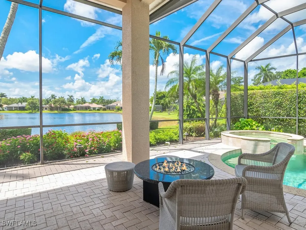 938 Spanish Moss Trail Naples FL 34108