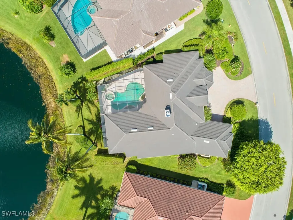 938 Spanish Moss Trail Naples FL 34108