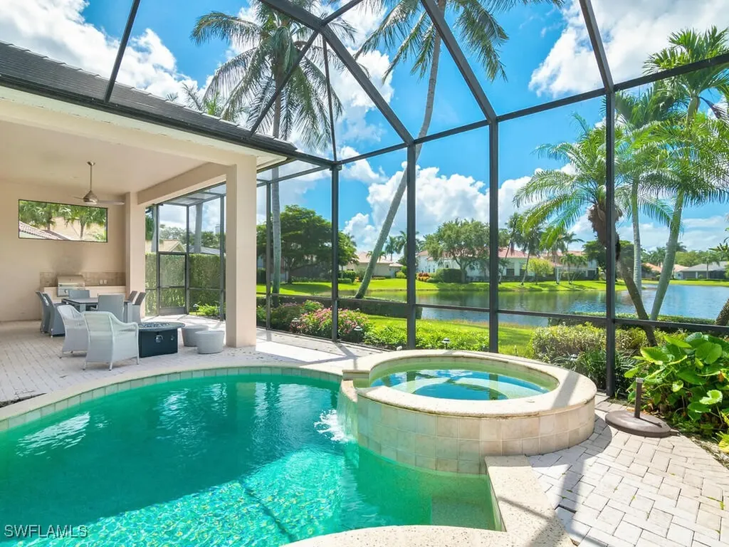 938 Spanish Moss Trail Naples FL 34108