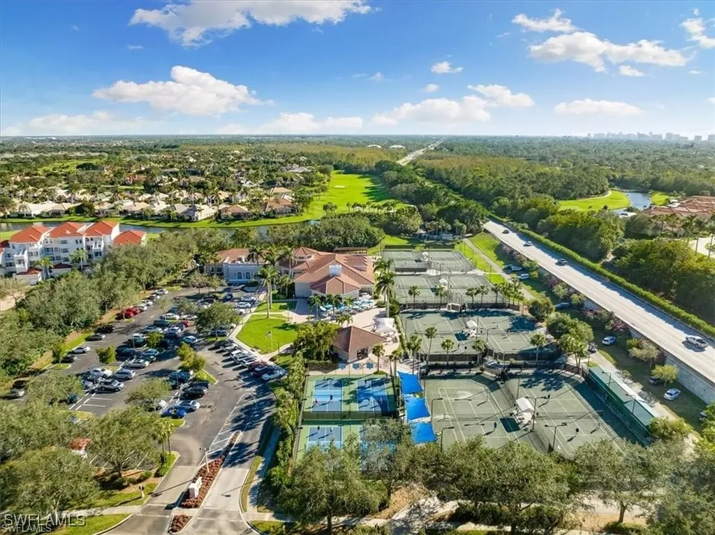 938 Spanish Moss Trail Naples FL 34108