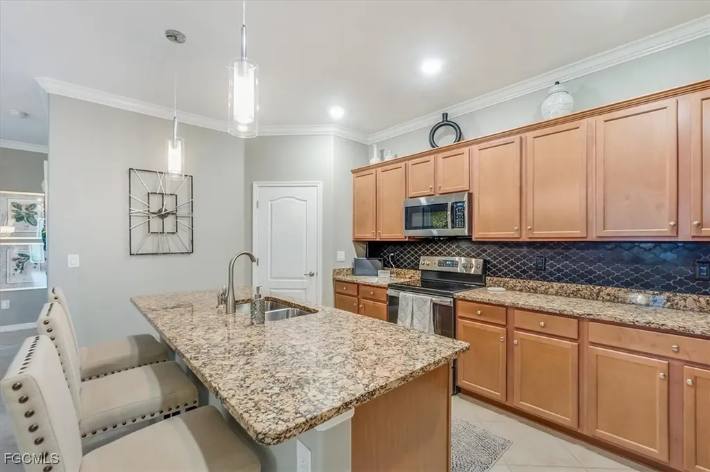 2549 Caslotti Way Cape Coral FL 33909