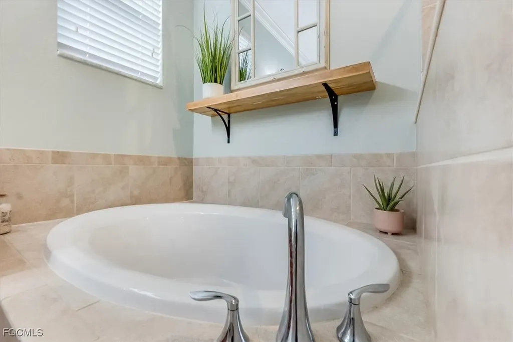 2549 Caslotti Way Cape Coral FL 33909