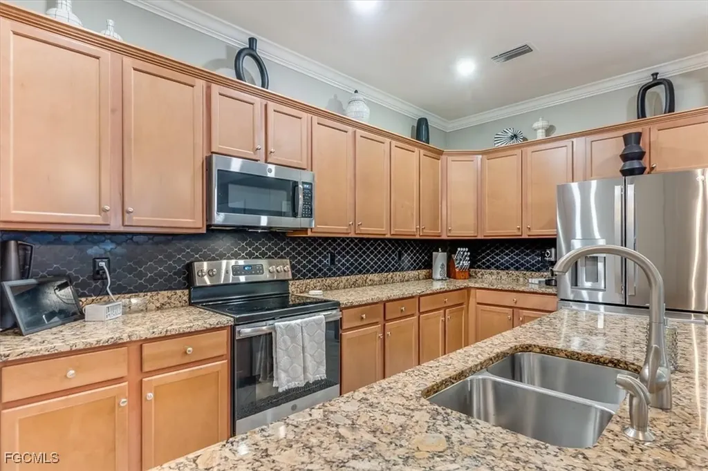 2549 Caslotti Way Cape Coral FL 33909
