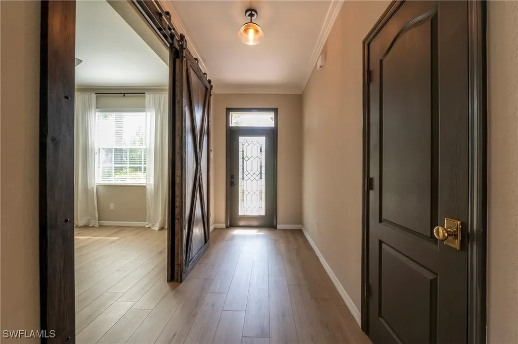 2470 Heydon Circle E Naples FL 34120