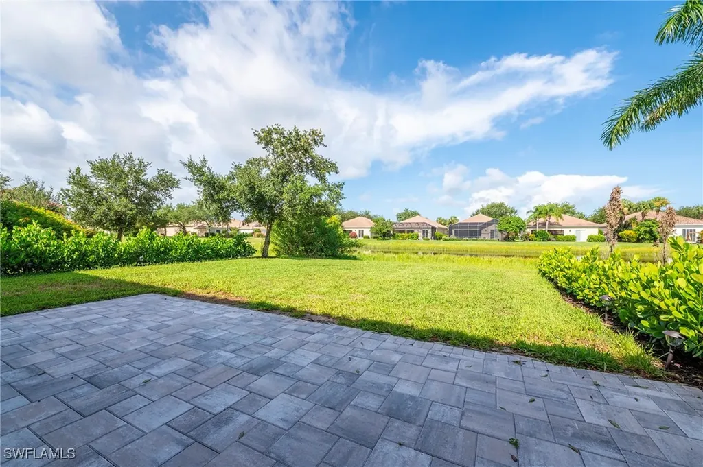 2470 Heydon Circle E Naples FL 34120