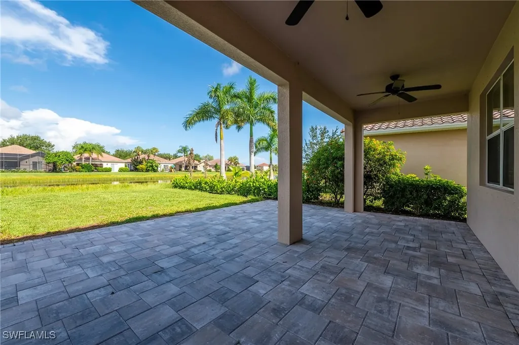 2470 Heydon Circle E Naples FL 34120