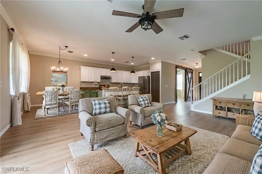 2470 Heydon Circle E Naples FL 34120
