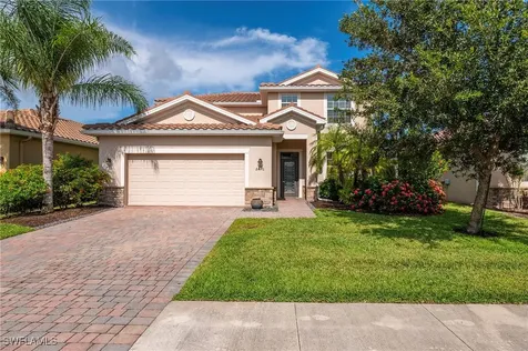 2470 Heydon Circle E Naples FL 34120
