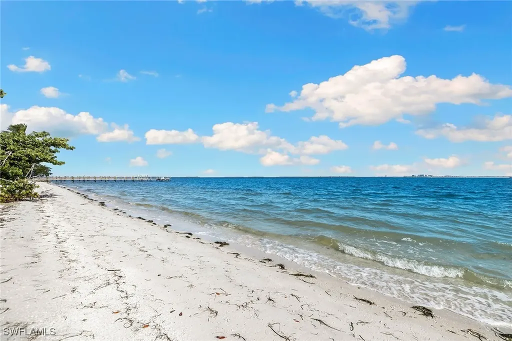 1069 Bird Lane Sanibel FL 33957