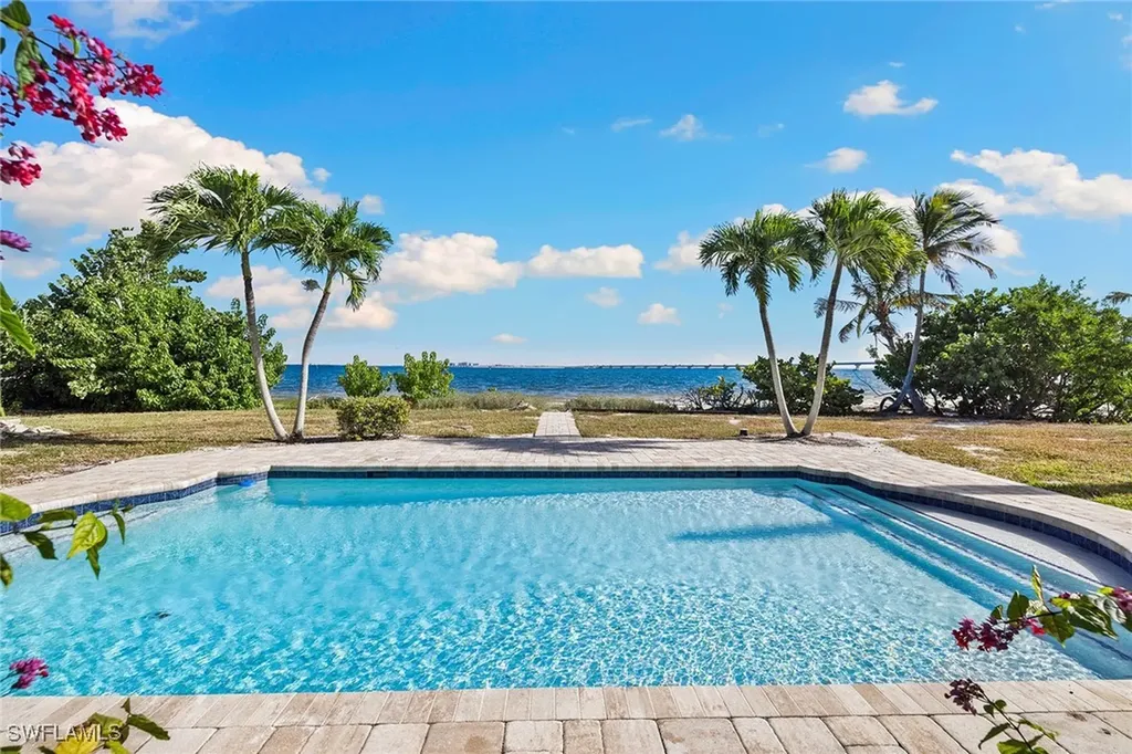 1069 Bird Lane Sanibel FL 33957