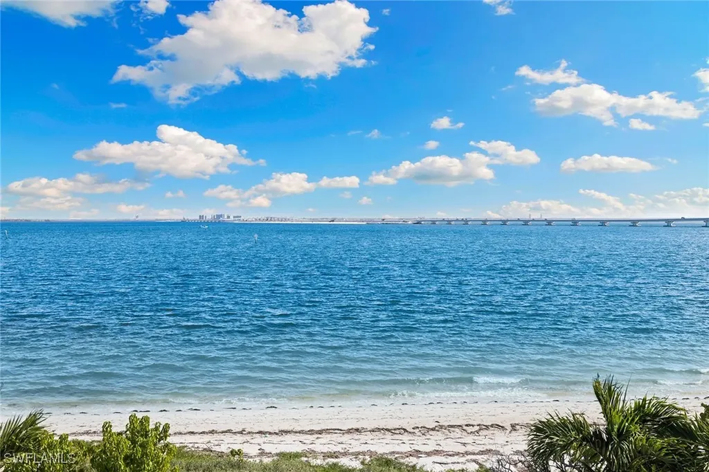 1069 Bird Lane Sanibel FL 33957