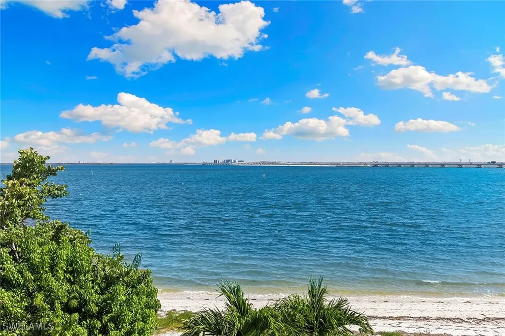 1069 Bird Lane Sanibel FL 33957