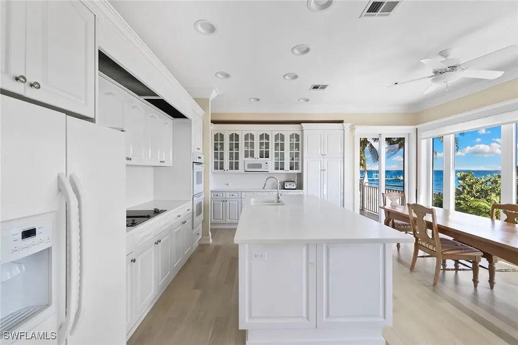 1069 Bird Lane Sanibel FL 33957