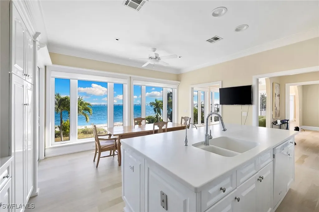 1069 Bird Lane Sanibel FL 33957