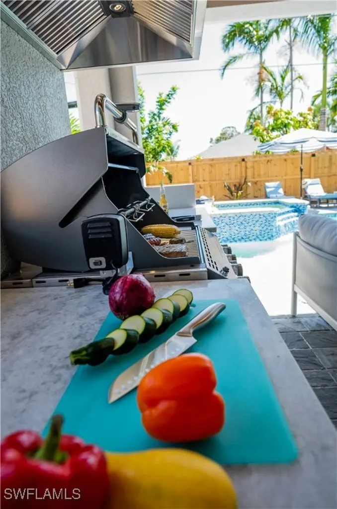 548 101st Avenue Naples FL 34108