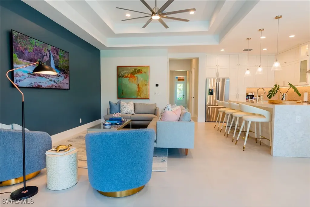 548 101st Avenue Naples FL 34108