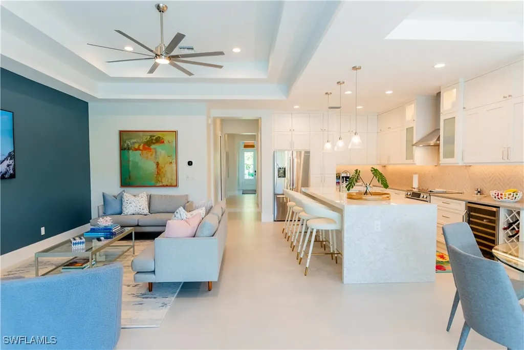 548 101st Avenue Naples FL 34108