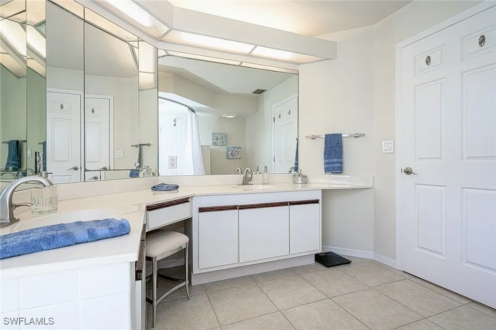 589 Beachwalk Circle Naples FL 34108