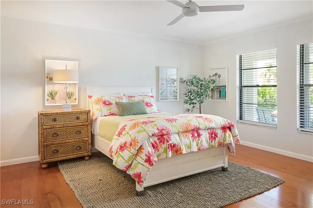 682 95th Avenue N Naples FL 34108