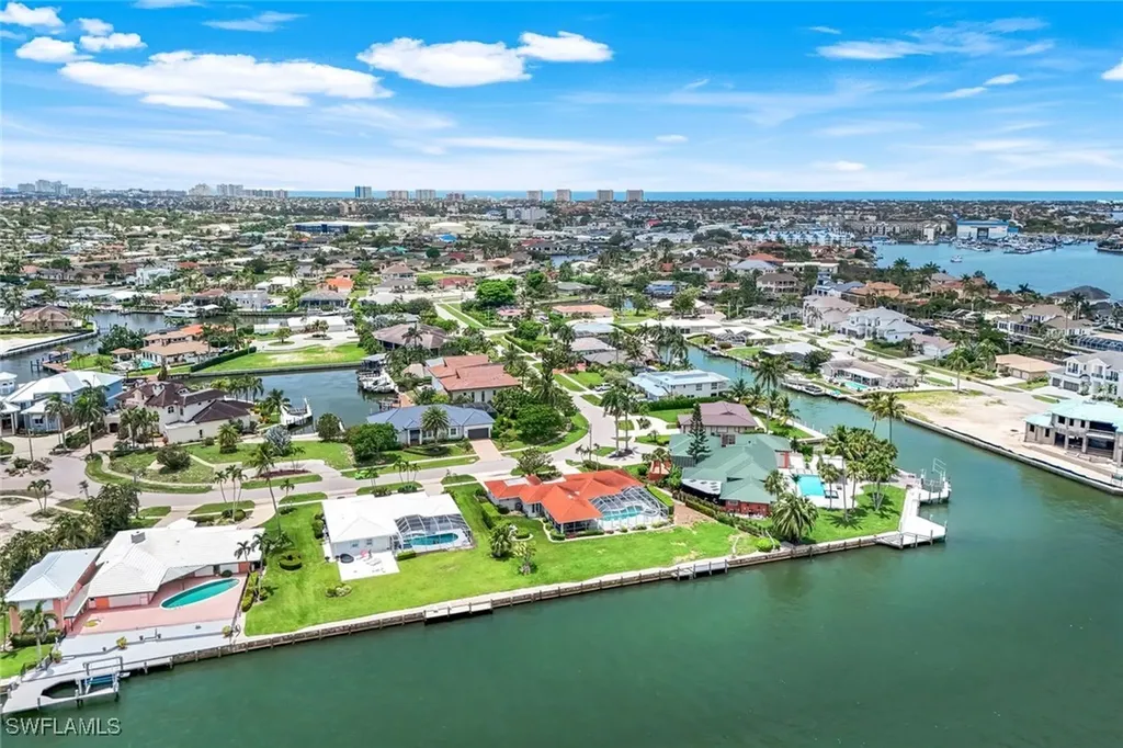 1268 Laurel Court Marco Island FL 34145
